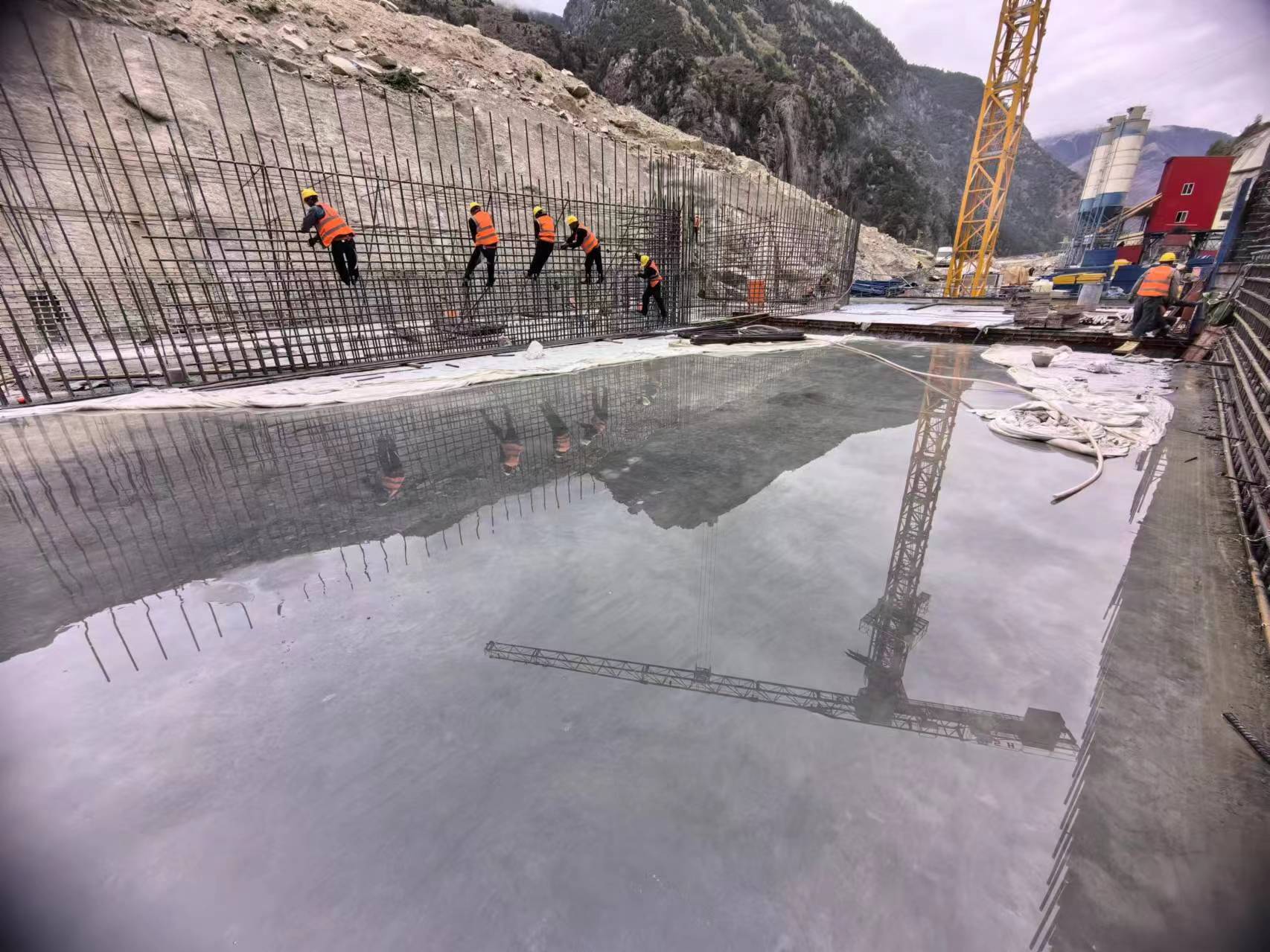 四川大渡河雙江口水電站泄洪系統(tǒng)工程 3#導(dǎo)流洞進(jìn)口閘室過流面混凝土澆筑圓滿完成