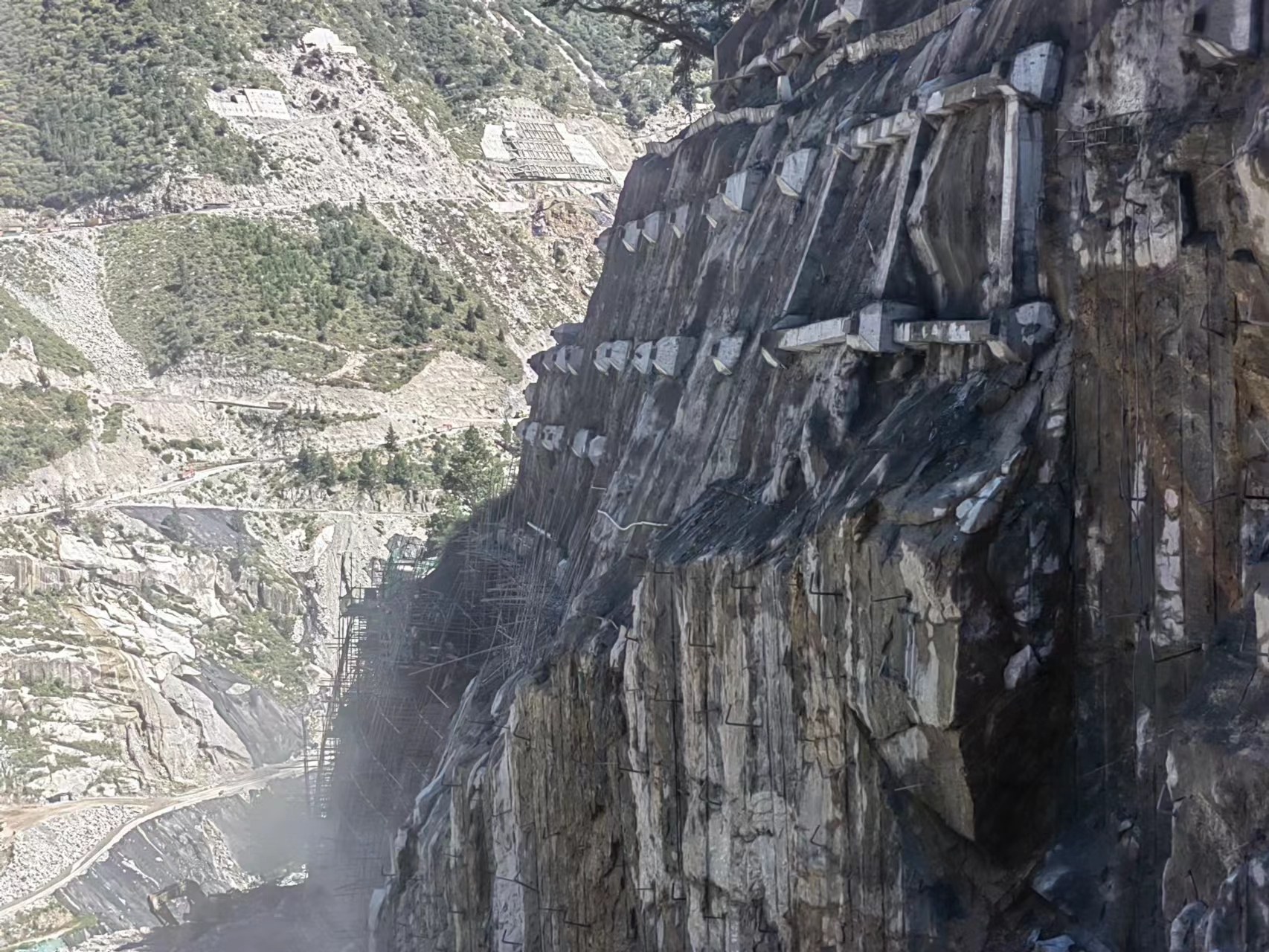 雙江口水電站3#導(dǎo)流洞項(xiàng)目